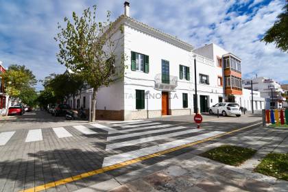 Townhouse with garage in the centre of Es Castell