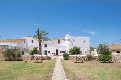 Rustic property in the southern area of Ciutadella, just minutes from the town.